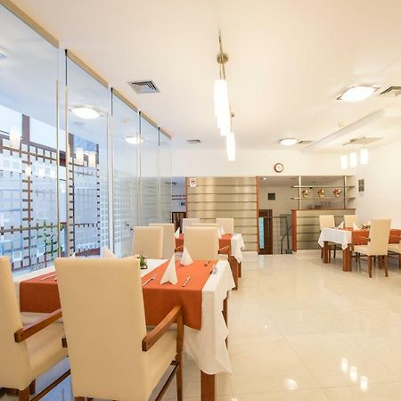Garni Hotel Praha Trenczyńskie Cieplice Zewnętrze zdjęcie