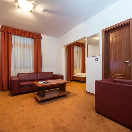 Garni Hotel Praha Trenczyńskie Cieplice Zewnętrze zdjęcie