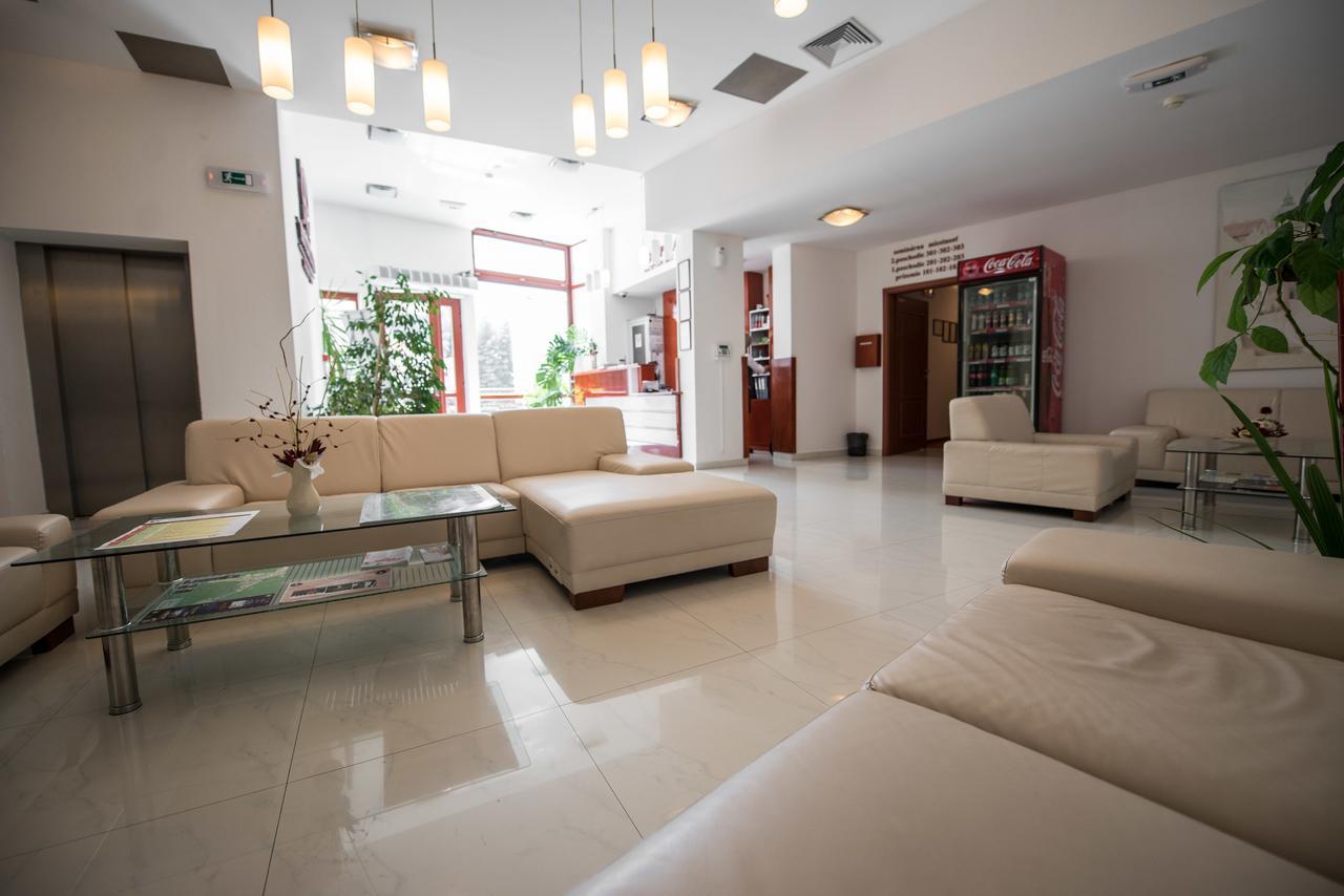 Garni Hotel Praha Trenczyńskie Cieplice Zewnętrze zdjęcie