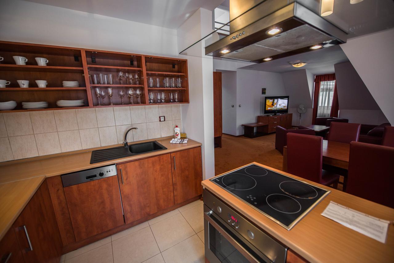 Garni Hotel Praha Trenczyńskie Cieplice Zewnętrze zdjęcie