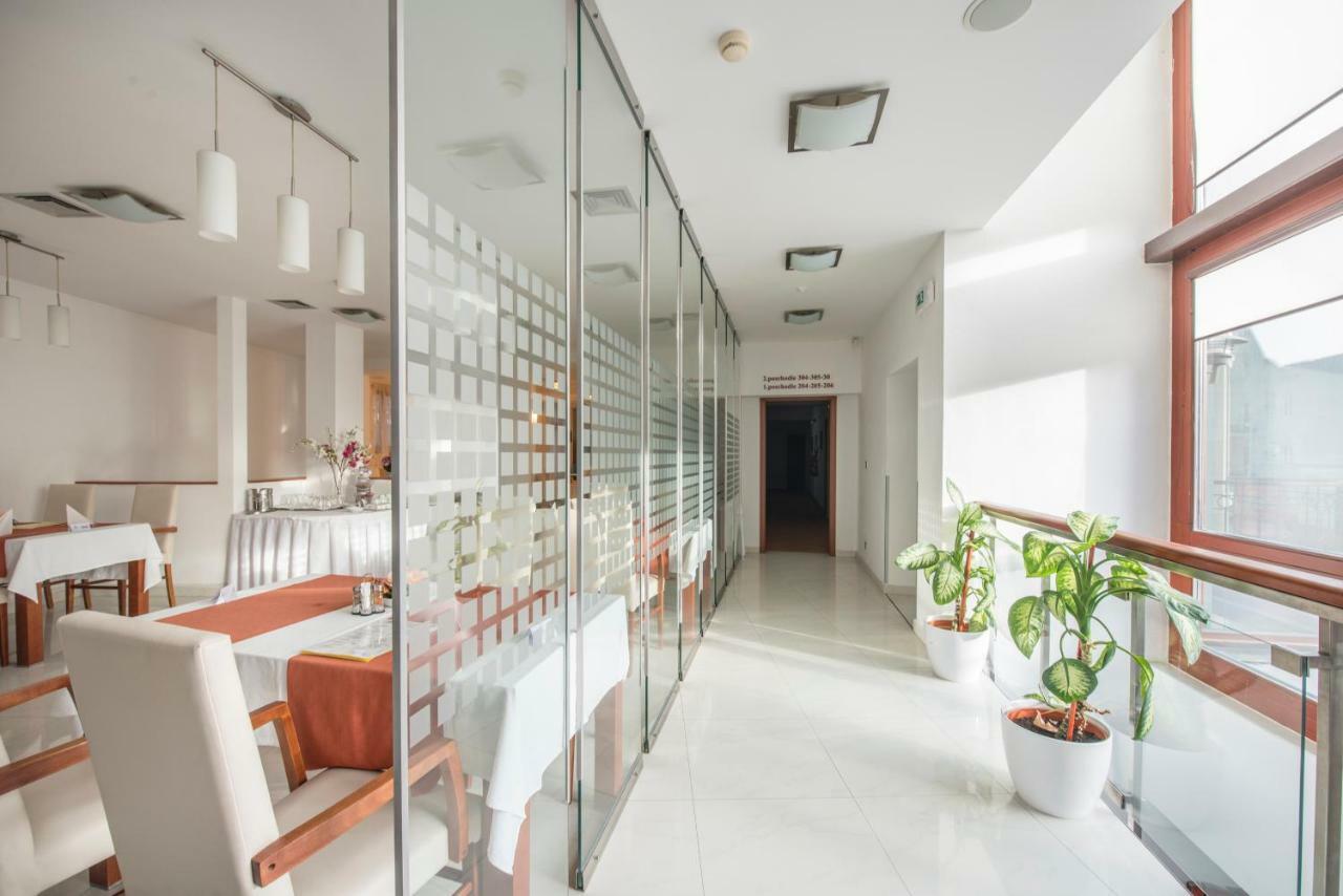 Garni Hotel Praha Trenczyńskie Cieplice Zewnętrze zdjęcie